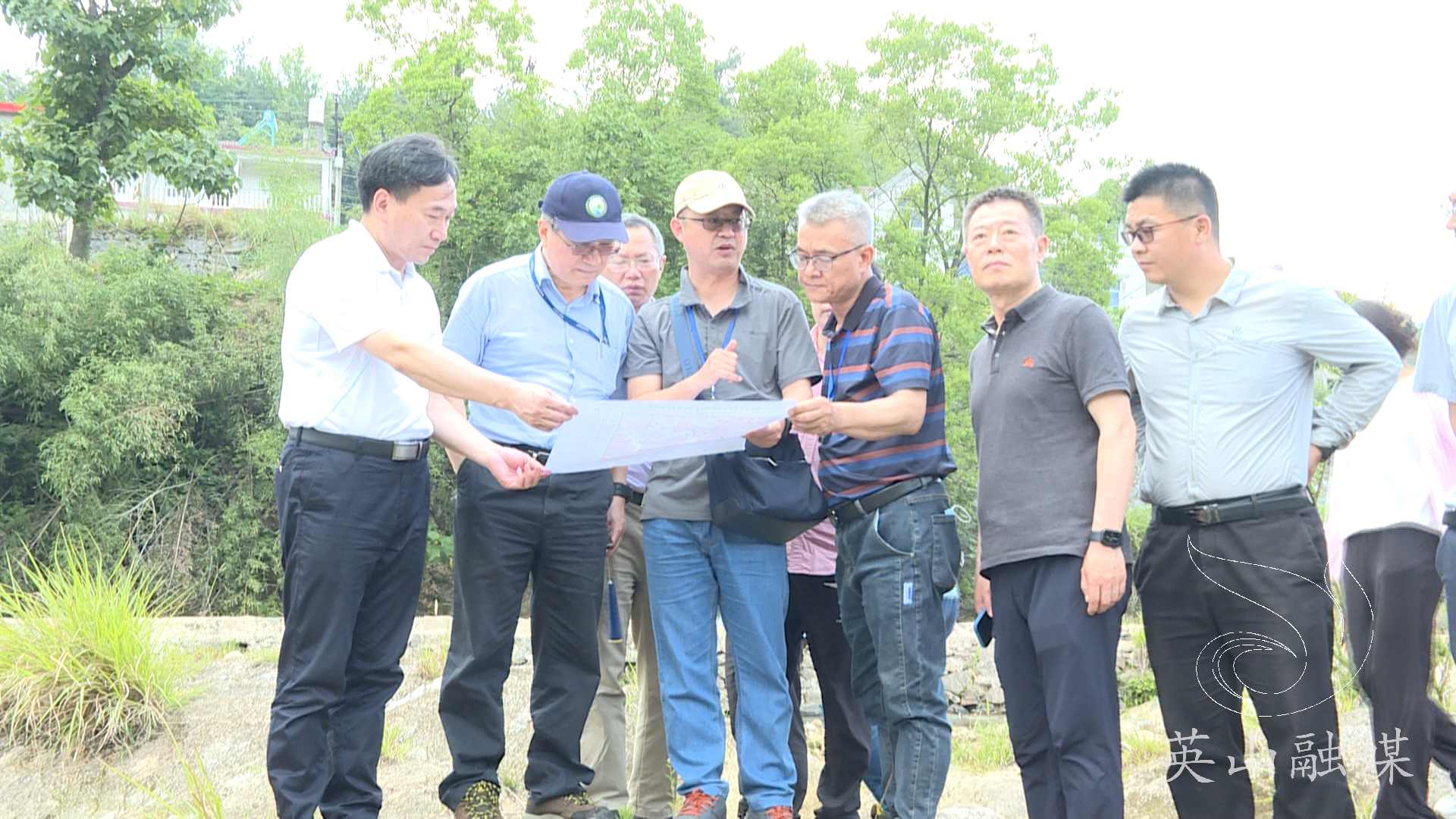 地質大學深入地熱勘查!王焰新院士帶隊調研指導英山深部高溫地熱資源勘探項目 地質大學深入地熱勘查!王焰新院士帶隊調研指導英山深部高溫地熱資源勘探項目